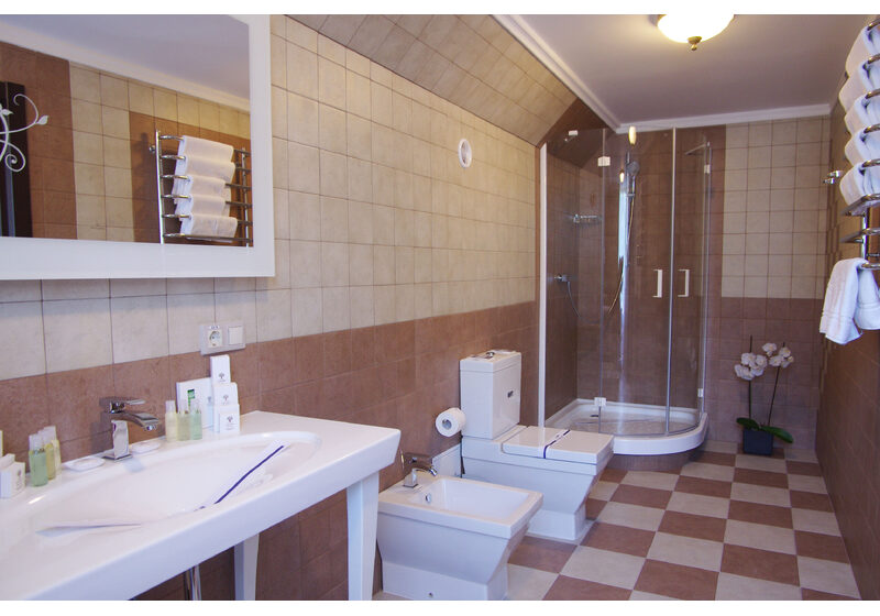 <p><a href="http://hotel.service-pc.org.ua/rooms/prezidentsjki_apartamenti.html" target="_blank">Президент</a></p>
